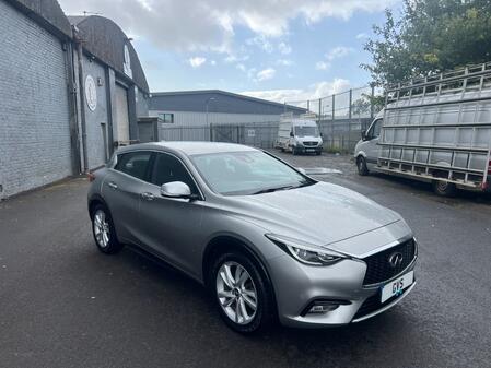 INFINITI Q30 2016